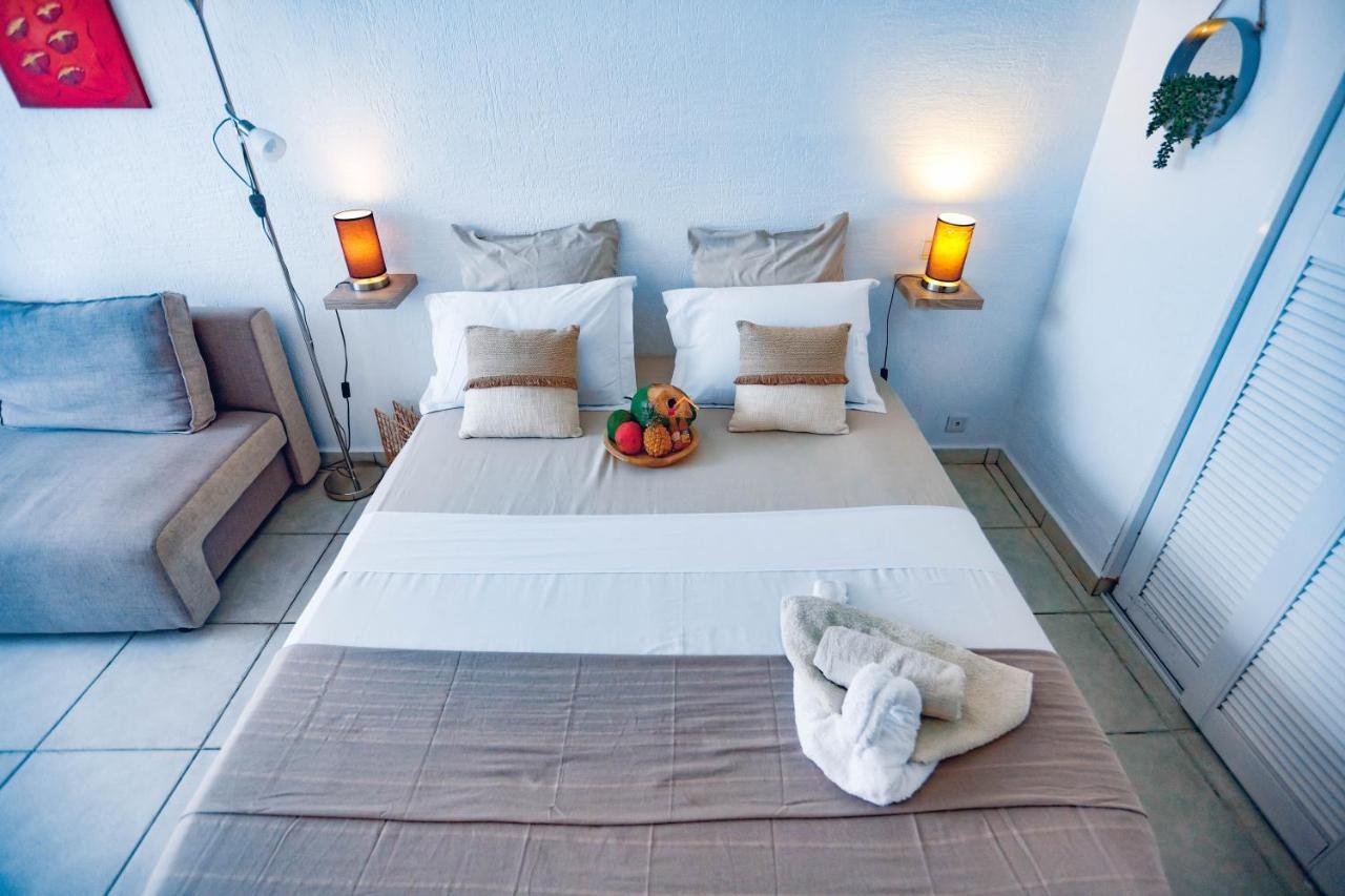Studio CHIC avec son accès plage et sans coupure d'eau Le Gosier  Extérieur photo